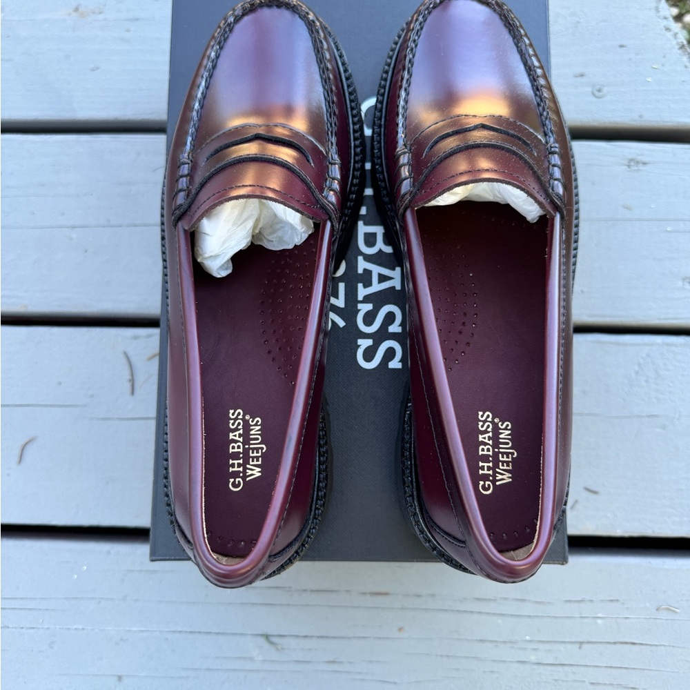 G.H. Bass Whitney Weejuns Super Lug Sole Penny Loafer - Picture 5 of 14